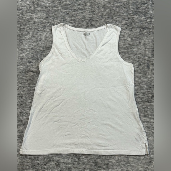 2 Old Navy EveryWear V-Neck Tank Tops Size Small - Picture 6 of 9